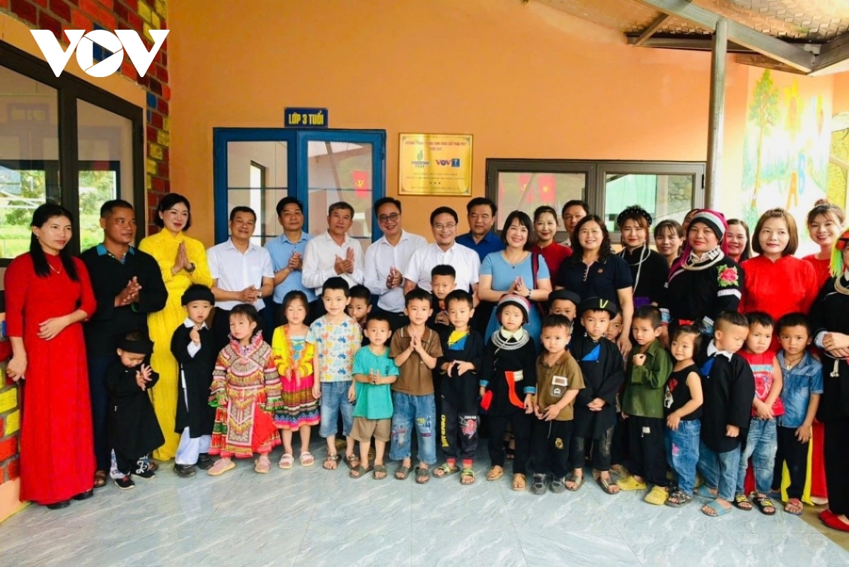 Điểm trường bản dâng - nơi thắp sáng tương lai cho trẻ em vùng cao hình ảnh 8 Diem truong ban dang - noi thap sang tuong lai cho tre em vung cao hinh anh 8