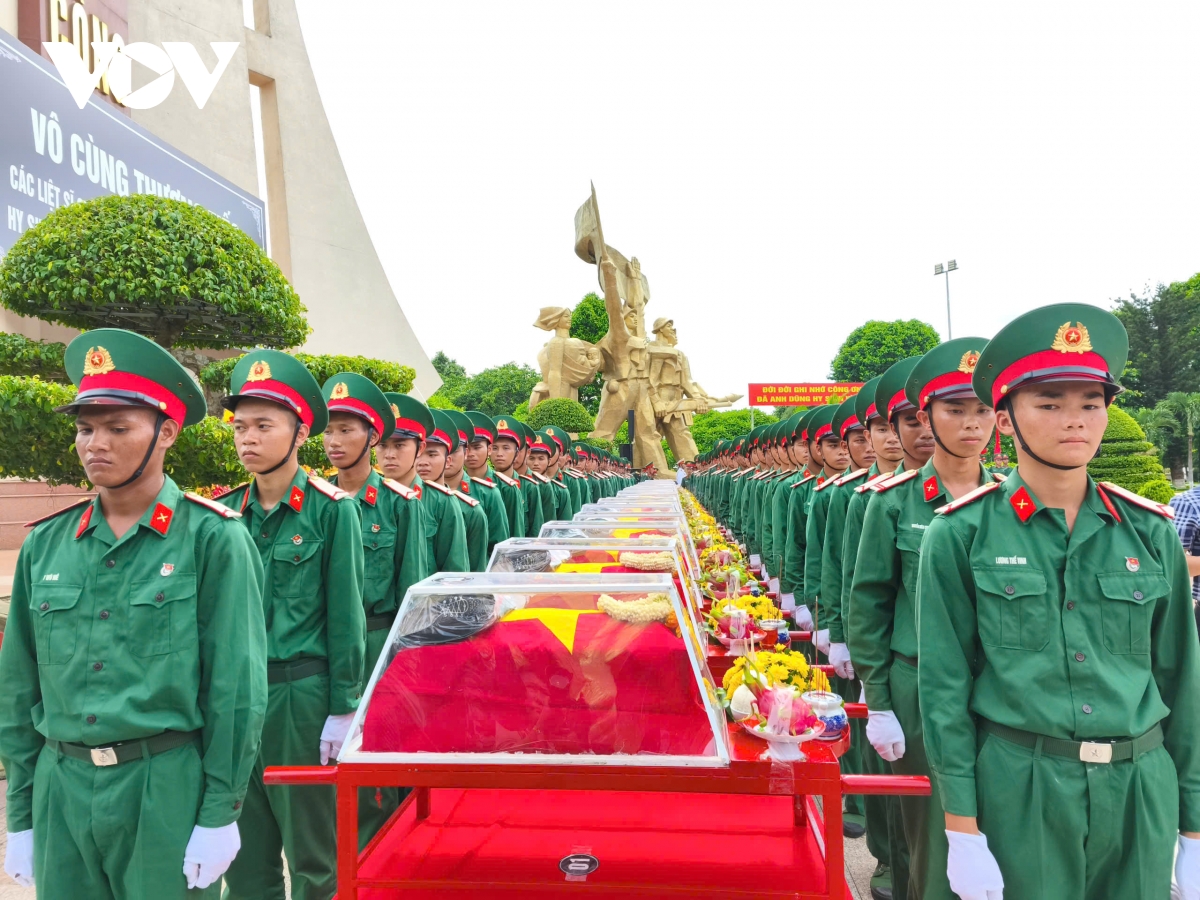 Lễ truy điệu và an táng 23 hài cốt liệt sĩ Việt Nam hy sinh tại Campuchia
