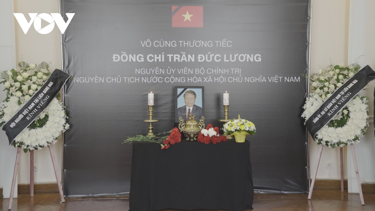lễ viếng nguyên chủ tịch nước trần Đức lương tại nga hình ảnh 3 le vieng nguyen chu tich nuoc tran Duc luong tai nga hinh anh 3