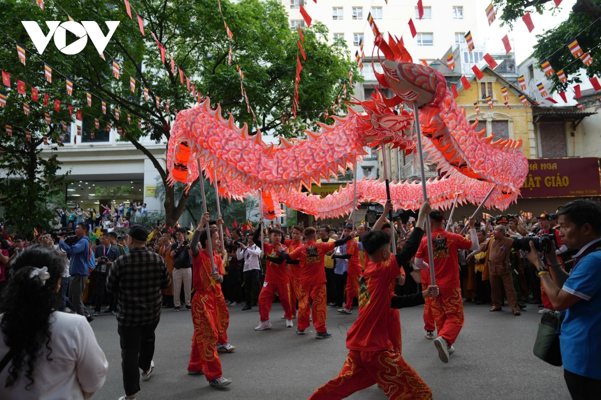 trang nghiêm lễ cung rước xá lợi phật về chùa quán sứ hình ảnh 3 trang nghiem le cung ruoc xa loi phat ve chua quan su hinh anh 3