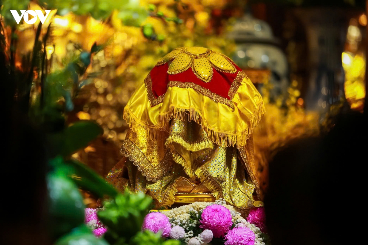 Doi mua don xa loi Duc phat tai chua phuc son, bac giang hinh anh 5