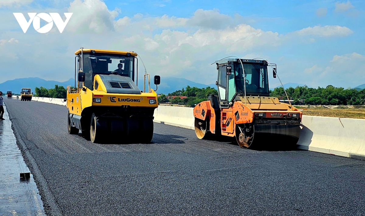 thảm nhựa cầu dài nhất cao tốc hoài nhơn - quy nhơn hình ảnh 3 tham nhua cau dai nhat cao toc hoai nhon - quy nhon hinh anh 3