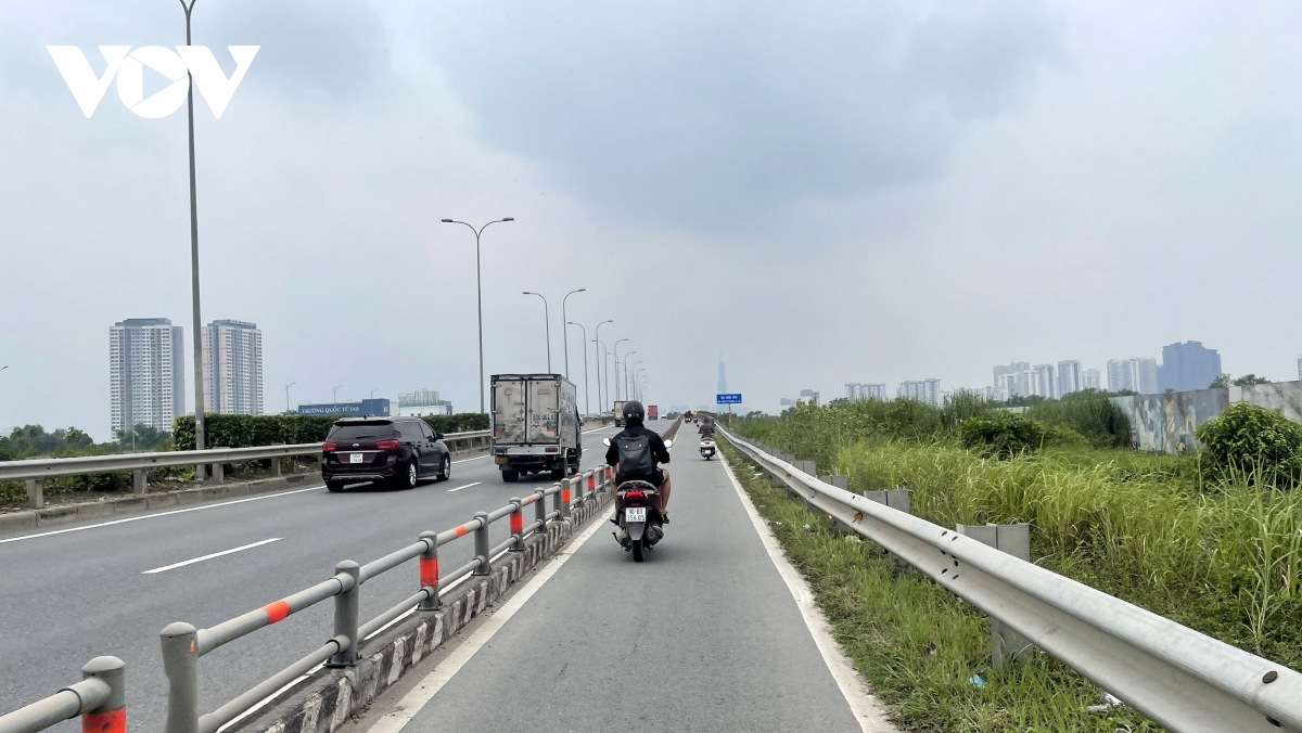 cấm xe máy lưu thông trên đường dẫn cao tốc tp.hcm - long thành - dầu giây hình ảnh 1 cam xe may luu thong tren duong dan cao toc tp.hcm - long thanh - dau giay hinh anh 1