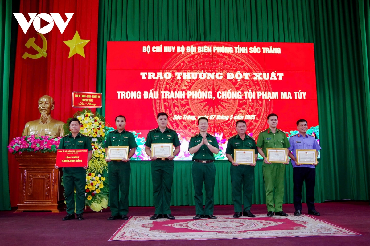 trao thuong ca nhan, tap the co thanh tich dau tranh phong, chong toi pham ma tuy hinh anh 2