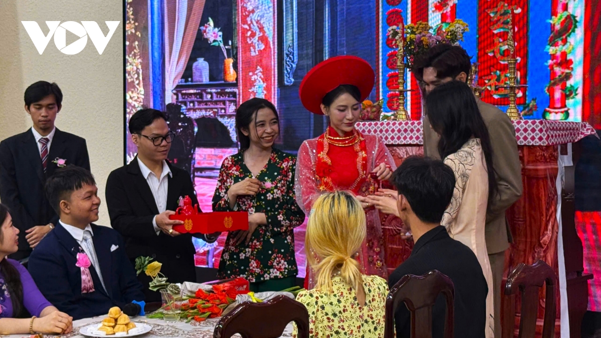 sinh viên cần thơ bảo tồn, phát huy văn hóa truyền thống dân tộc hình ảnh 1 sinh vien can tho bao ton, phat huy van hoa truyen thong dan toc hinh anh 1