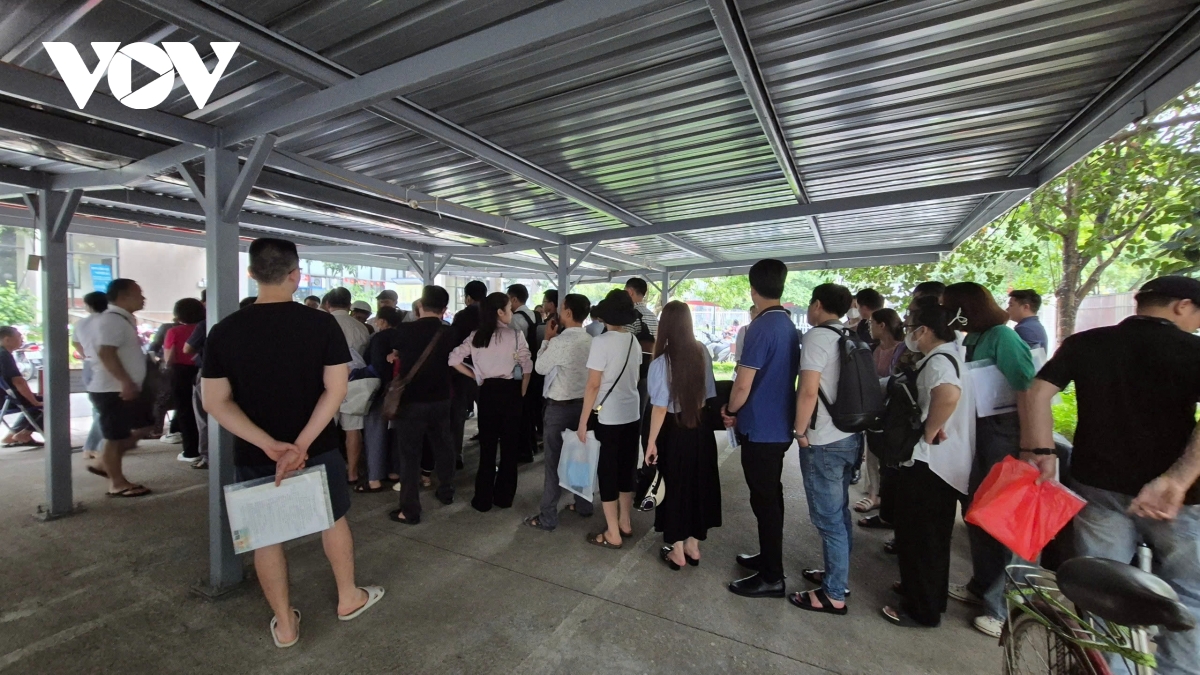 vì sao hà nội quá tải dịch vụ công hình ảnh 4 vi sao ha noi qua tai dich vu cong hinh anh 4