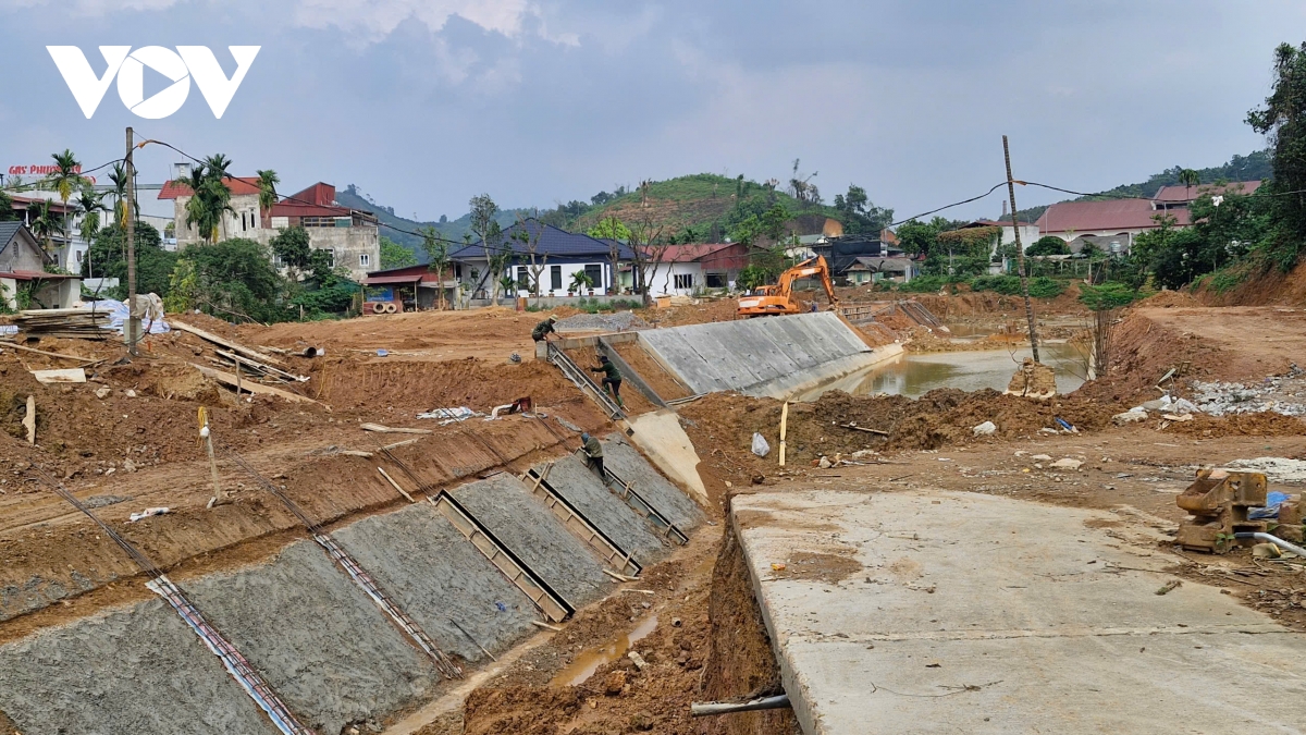 kè chống lũ suối cầu dài yên bái chậm tiến độ làm tăng nguy cơ ngập úng trước mùa hình ảnh 5 ke chong lu suoi cau dai yen bai cham tien do lam tang nguy co ngap ung truoc mua hinh anh 5