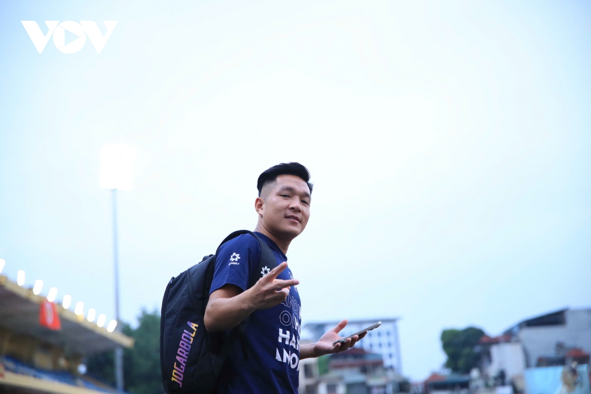 10 người hà nội fc thắng kịch tính cahn, tiếp tục đua vô địch cùng clb nam Định hình ảnh 24 10 nguoi ha noi fc thang kich tinh cahn, tiep tuc dua vo dich cung clb nam Dinh hinh anh 24