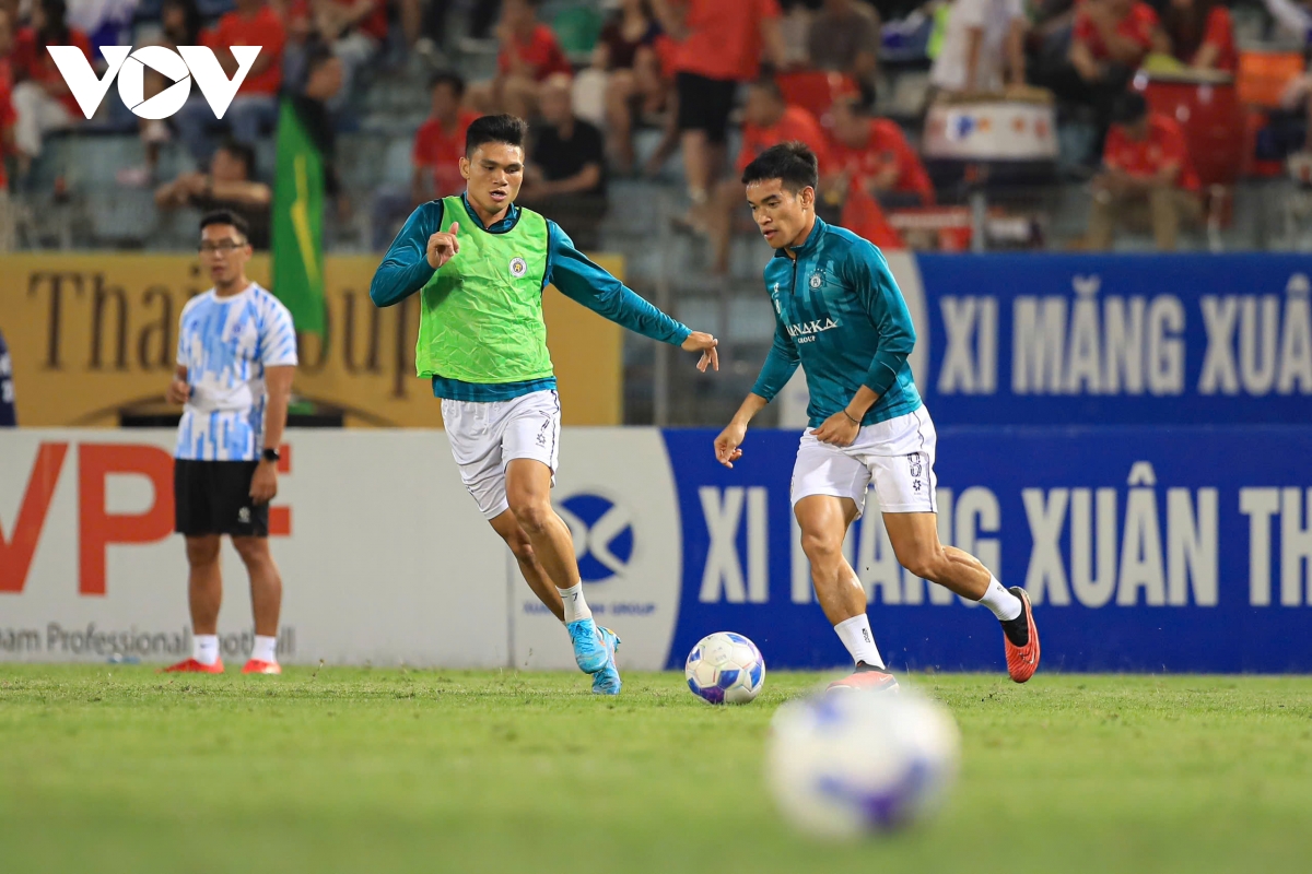 10 người hà nội fc thắng kịch tính cahn, tiếp tục đua vô địch cùng clb nam Định hình ảnh 33 10 nguoi ha noi fc thang kich tinh cahn, tiep tuc dua vo dich cung clb nam Dinh hinh anh 33