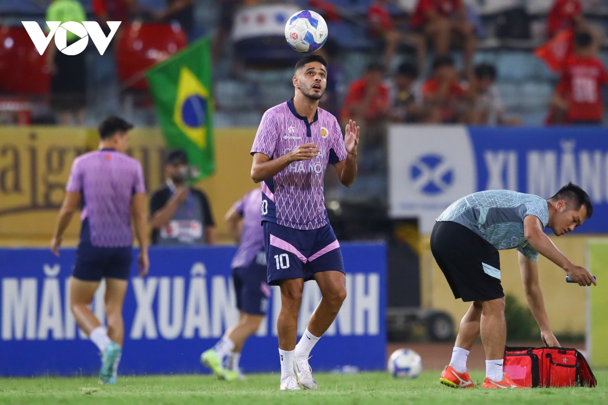10 người hà nội fc thắng kịch tính cahn, tiếp tục đua vô địch cùng clb nam Định hình ảnh 39 10 nguoi ha noi fc thang kich tinh cahn, tiep tuc dua vo dich cung clb nam Dinh hinh anh 39