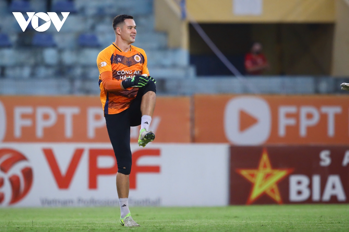 10 người hà nội fc thắng kịch tính cahn, tiếp tục đua vô địch cùng clb nam Định hình ảnh 36 10 nguoi ha noi fc thang kich tinh cahn, tiep tuc dua vo dich cung clb nam Dinh hinh anh 36