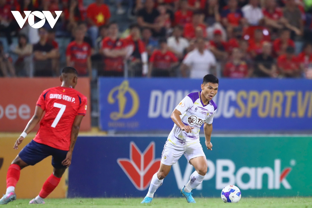 10 người hà nội fc thắng kịch tính cahn, tiếp tục đua vô địch cùng clb nam Định hình ảnh 55 10 nguoi ha noi fc thang kich tinh cahn, tiep tuc dua vo dich cung clb nam Dinh hinh anh 55