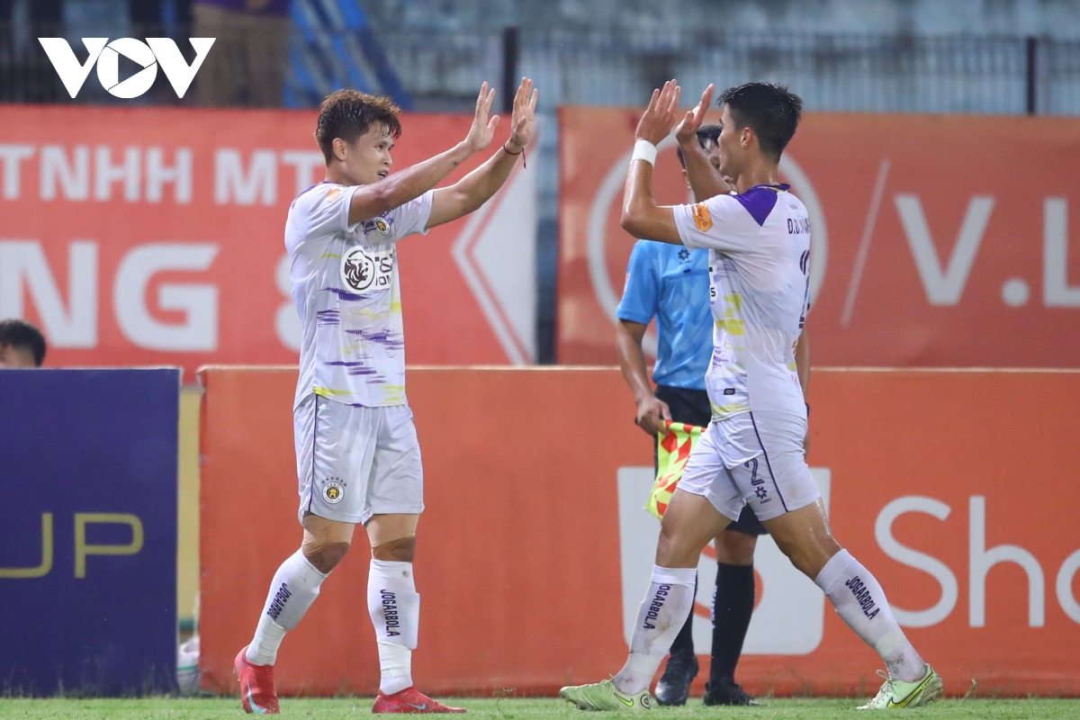10 người hà nội fc thắng kịch tính cahn, tiếp tục đua vô địch cùng clb nam Định hình ảnh 53 10 nguoi ha noi fc thang kich tinh cahn, tiep tuc dua vo dich cung clb nam Dinh hinh anh 53