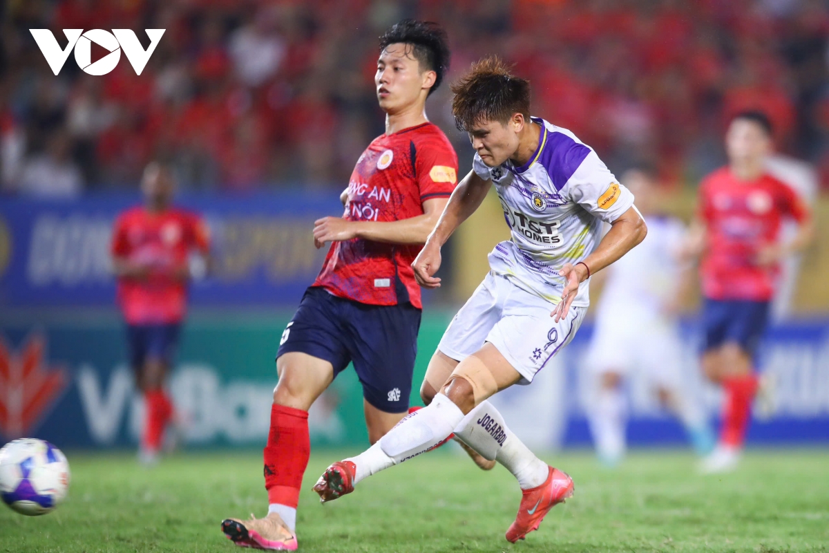 10 người hà nội fc thắng kịch tính cahn, tiếp tục đua vô địch cùng clb nam Định hình ảnh 6 10 nguoi ha noi fc thang kich tinh cahn, tiep tuc dua vo dich cung clb nam Dinh hinh anh 6
