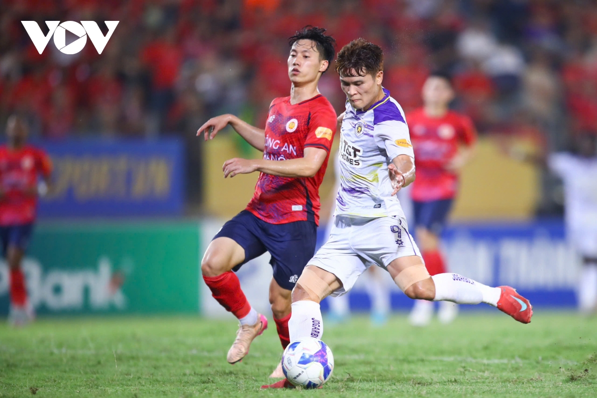 10 người hà nội fc thắng kịch tính cahn, tiếp tục đua vô địch cùng clb nam Định hình ảnh 49 10 nguoi ha noi fc thang kich tinh cahn, tiep tuc dua vo dich cung clb nam Dinh hinh anh 49