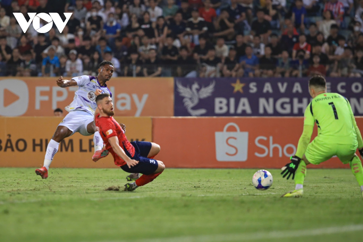 10 người hà nội fc thắng kịch tính cahn, tiếp tục đua vô địch cùng clb nam Định hình ảnh 16 10 nguoi ha noi fc thang kich tinh cahn, tiep tuc dua vo dich cung clb nam Dinh hinh anh 16