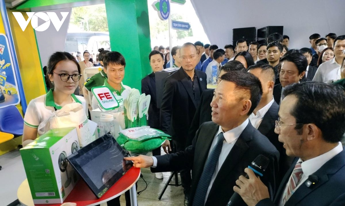 gỡ rào cản chi phí, mở đường cho tiểu thương lên thương mại điện tử hình ảnh 1 go rao can chi phi, mo duong cho tieu thuong len thuong mai dien tu hinh anh 1