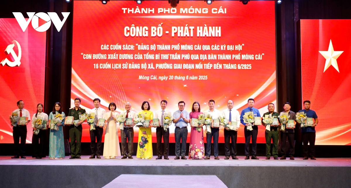 phát hành cuốn sách về đồng chí trần phú, tổng bí thư đầu tiên của Đảng hình ảnh 1 phat hanh cuon sach ve dong chi tran phu, tong bi thu dau tien cua Dang hinh anh 1