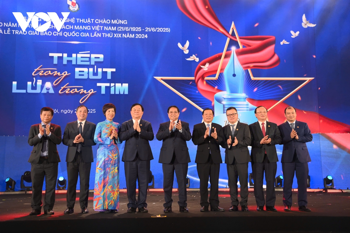 toan canh le trao giai bao chi quoc gia lan thu 19 - nam 2024 hinh anh 11