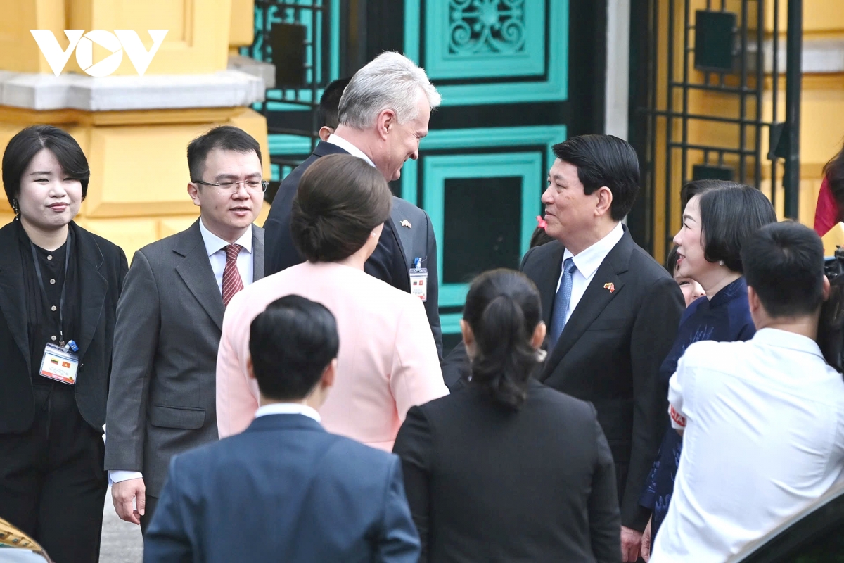 chủ tịch nước chủ trì lễ đón tổng thống litva thăm chính thức việt nam hình ảnh 4 chu tich nuoc chu tri le don tong thong litva tham chinh thuc viet nam hinh anh 4
