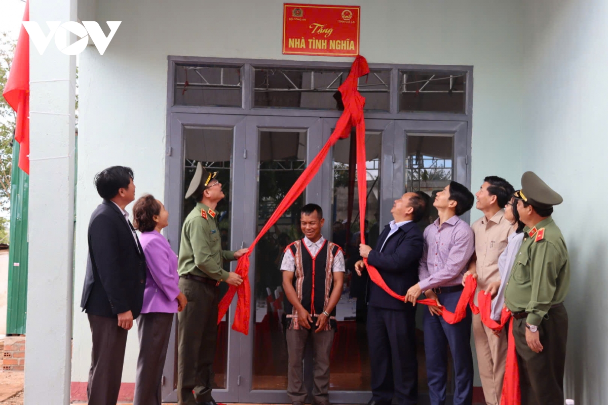 gia lai khởi công và hoàn thành 97 nhà tạm, nhà dột nát hình ảnh 2 gia lai khoi cong va hoan thanh 97 nha tam, nha dot nat hinh anh 2