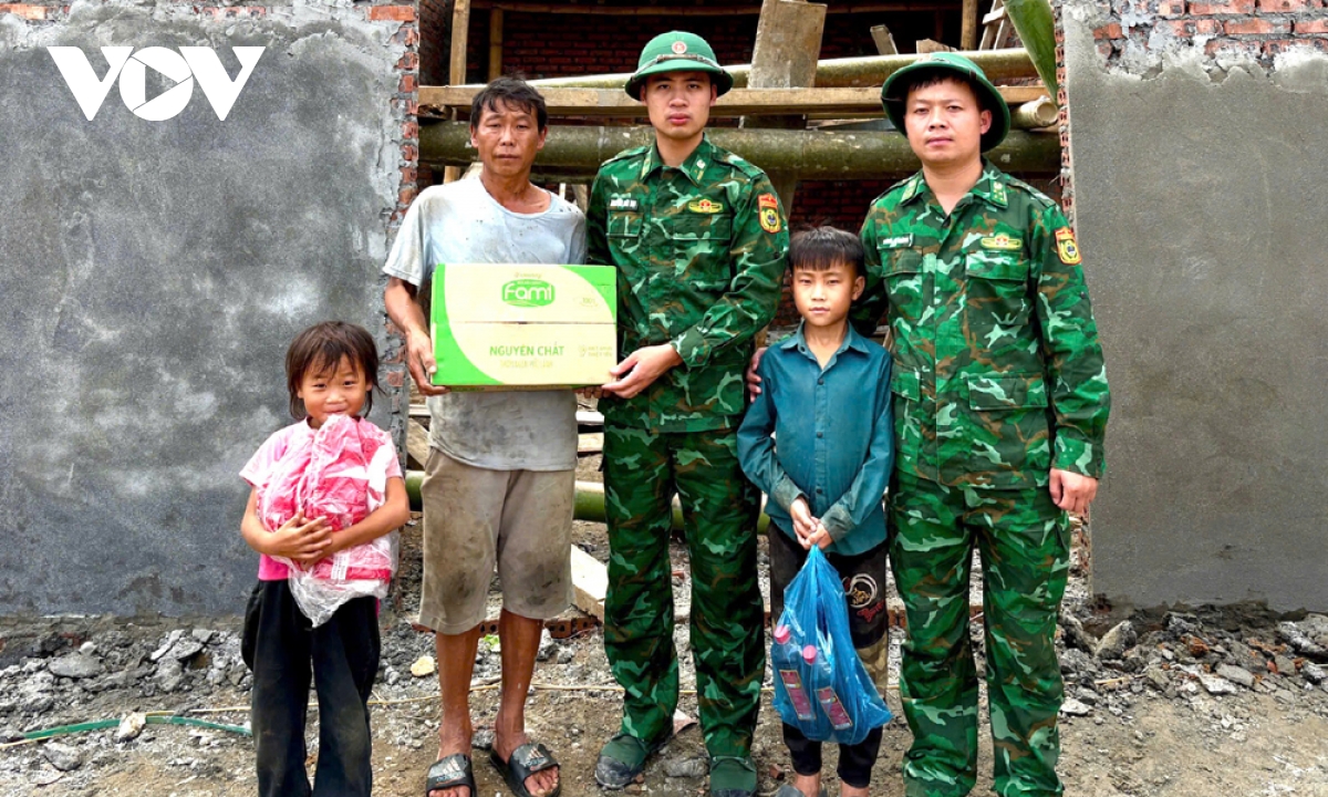 bộ đội biên phòng lai châu chung tay xây những mái ấm nơi biên giới hình ảnh 18 bo doi bien phong lai chau chung tay xay nhung mai am noi bien gioi hinh anh 18