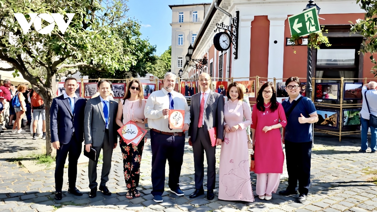 Ấn tượng ngày văn hóa việt nam tại budapest hungary hình ảnh 3 An tuong ngay van hoa viet nam tai budapest hungary hinh anh 3