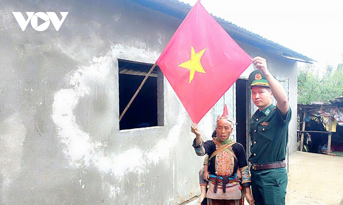 bộ đội biên phòng lai châu chung tay xây những mái ấm nơi biên giới hình ảnh 19 bo doi bien phong lai chau chung tay xay nhung mai am noi bien gioi hinh anh 19