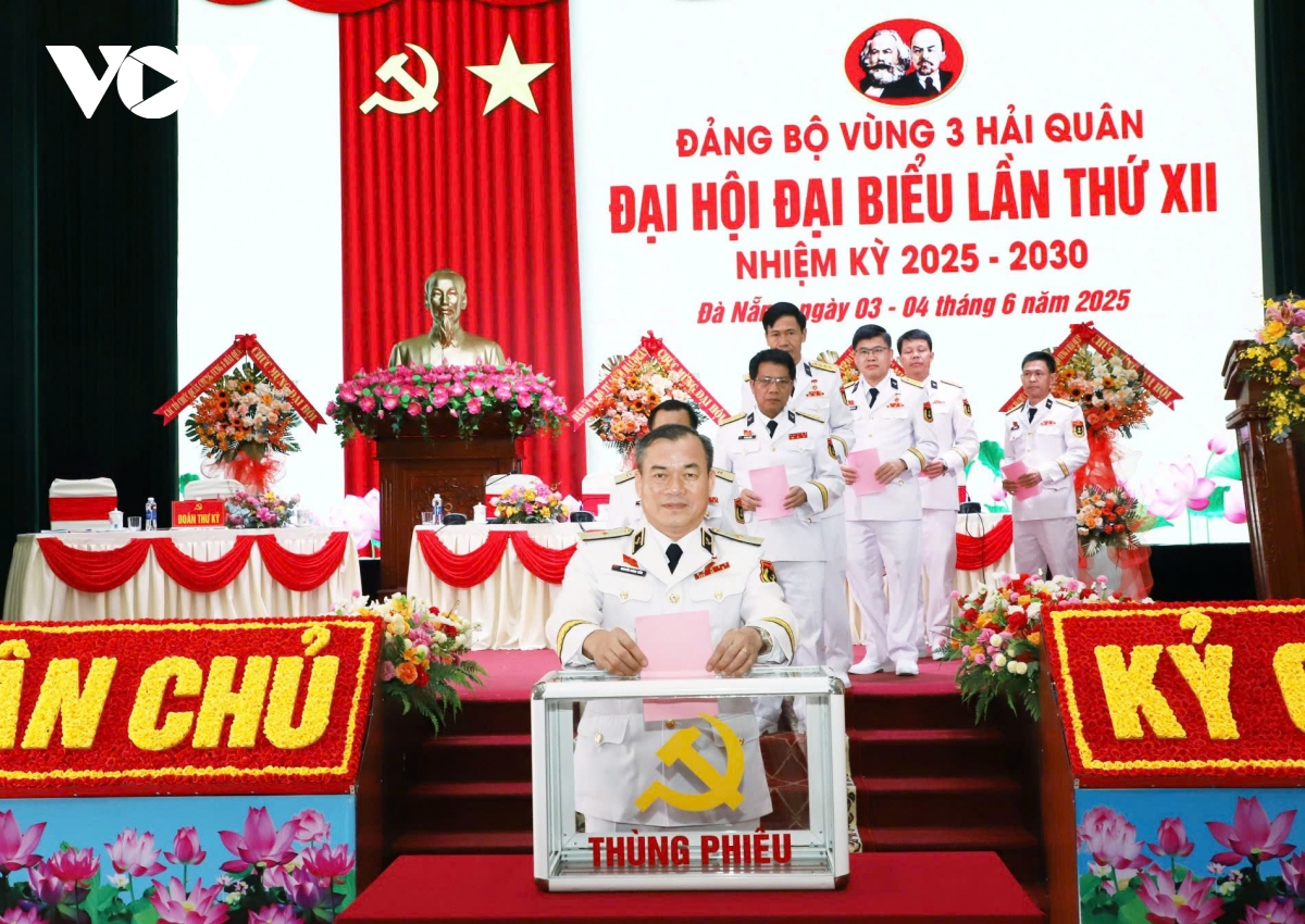 Đảng bộ vùng 3 hải quân vững bước trong thời kỳ mới hình ảnh 1 Dang bo vung 3 hai quan vung buoc trong thoi ky moi hinh anh 1