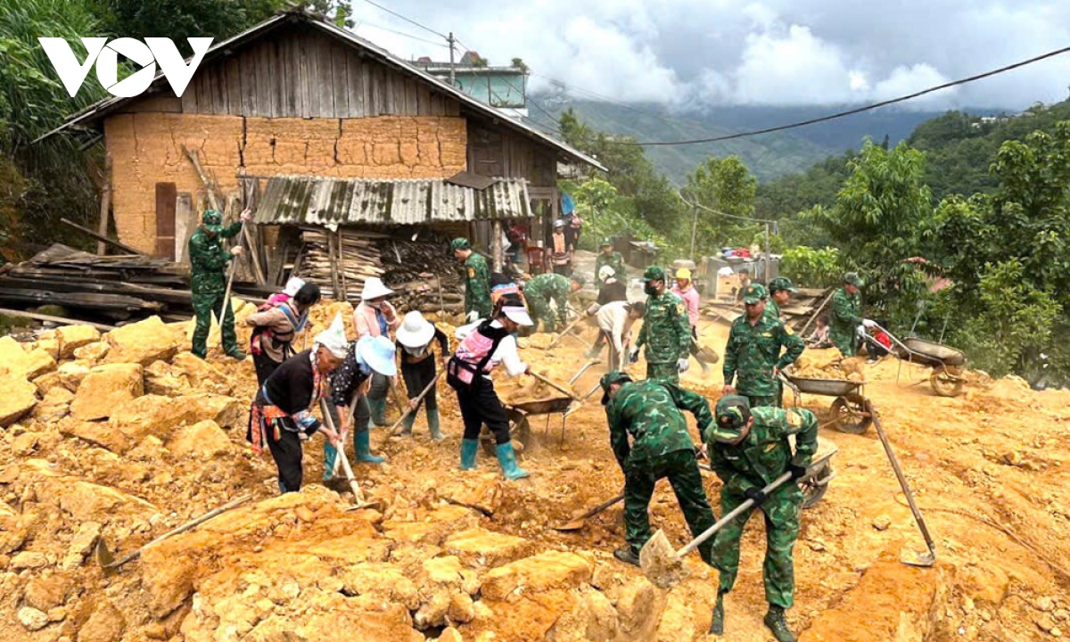 bộ đội biên phòng lai châu chung tay xây những mái ấm nơi biên giới hình ảnh 1 bo doi bien phong lai chau chung tay xay nhung mai am noi bien gioi hinh anh 1