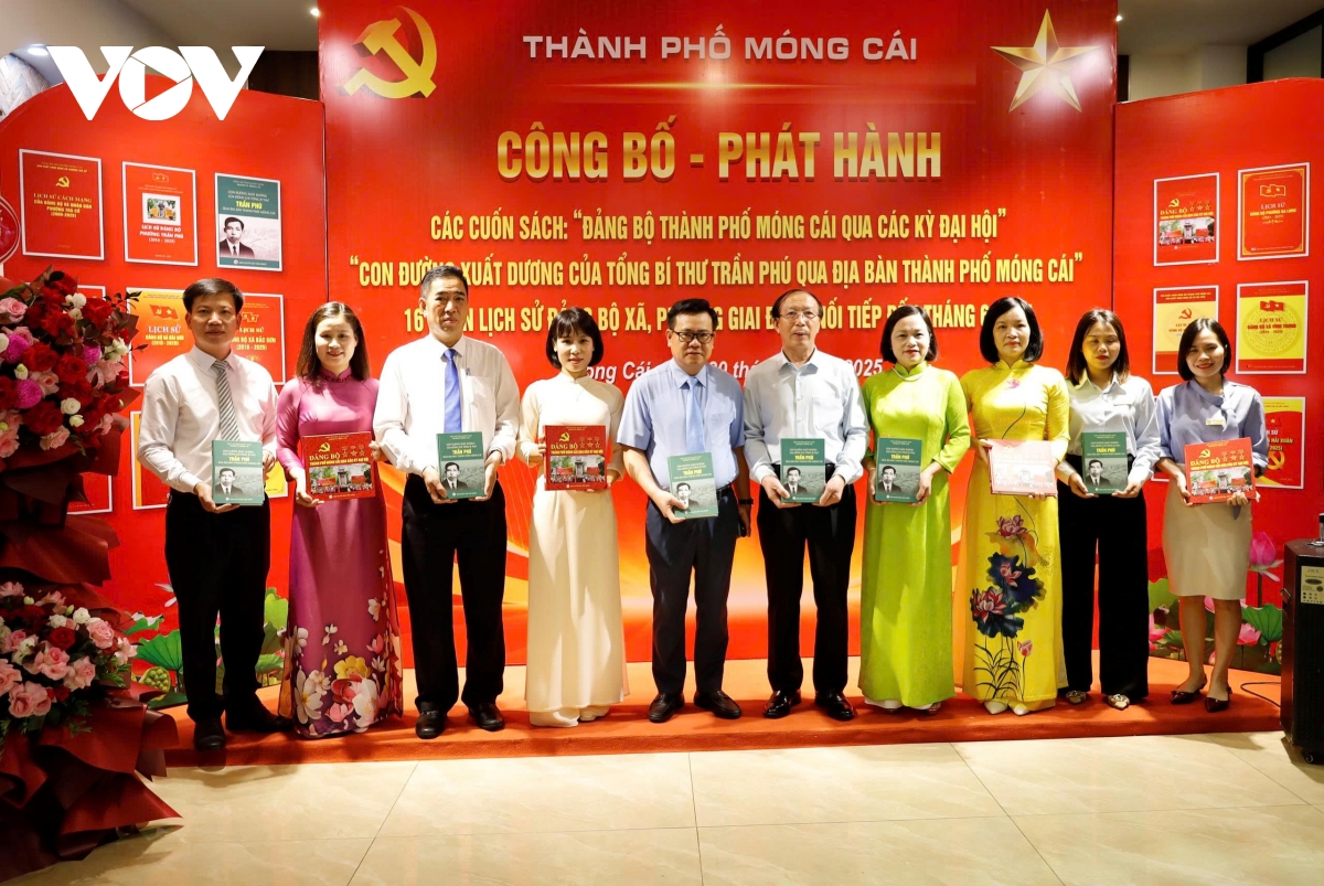 phát hành cuốn sách về đồng chí trần phú, tổng bí thư đầu tiên của Đảng hình ảnh 2 phat hanh cuon sach ve dong chi tran phu, tong bi thu dau tien cua Dang hinh anh 2