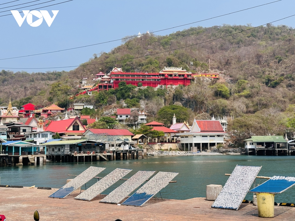 ngu dan dao koh si chang, thai lan Doi moi cach lam de giu nghe truyen thong hinh anh 2