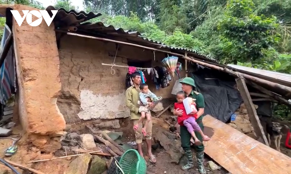 bộ đội biên phòng lai châu chung tay xây những mái ấm nơi biên giới hình ảnh 2 bo doi bien phong lai chau chung tay xay nhung mai am noi bien gioi hinh anh 2
