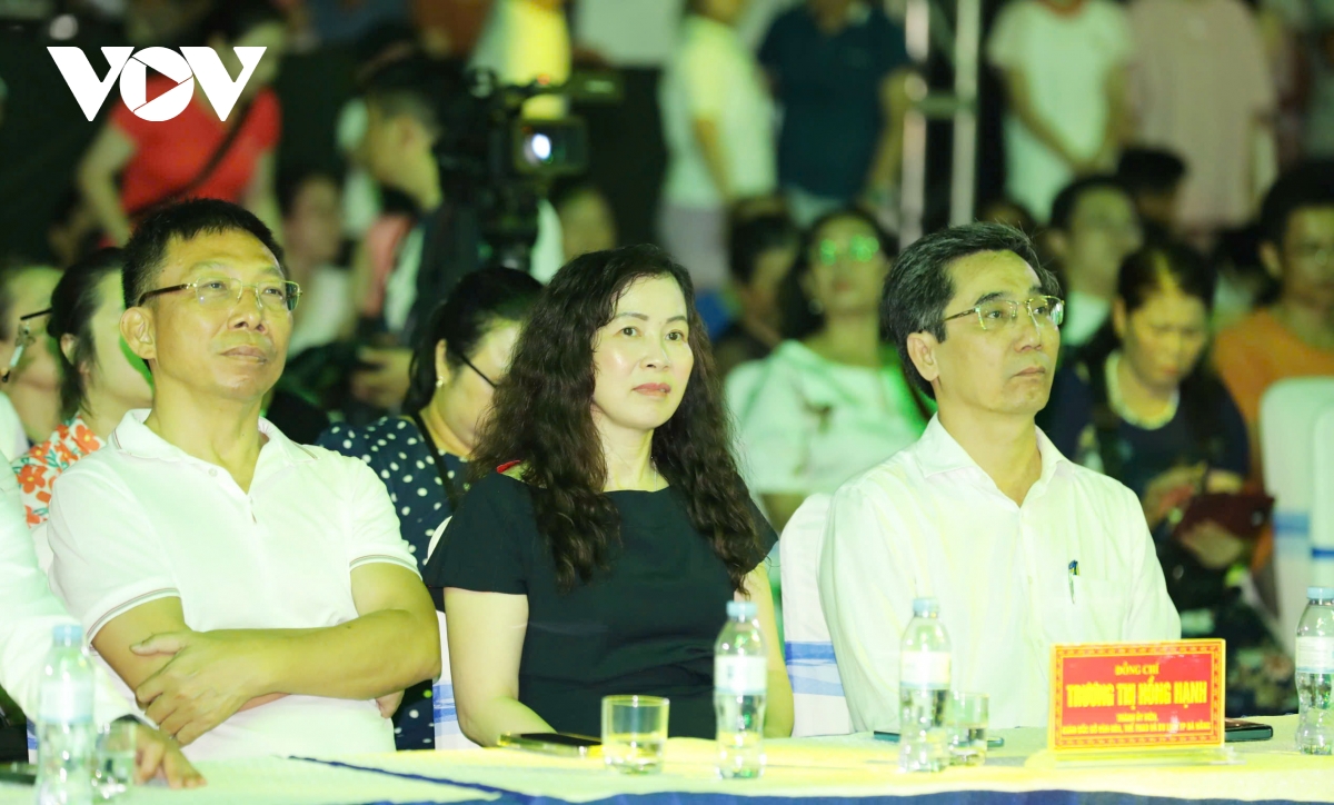 chương trình nghệ thuật sắc màu sơn la tại Đà nẵng hình ảnh 2 chuong trinh nghe thuat sac mau son la tai Da nang hinh anh 2