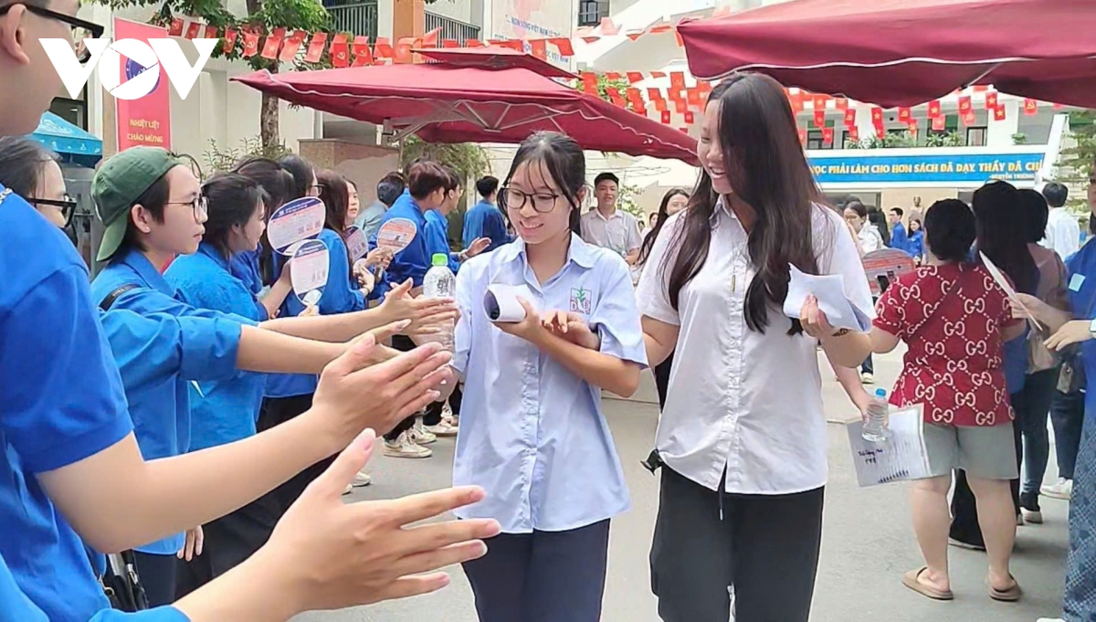 thi vao lop 10 cua ha noi, mon thi dau tien co 495 thi sinh vang mat hinh anh 3
