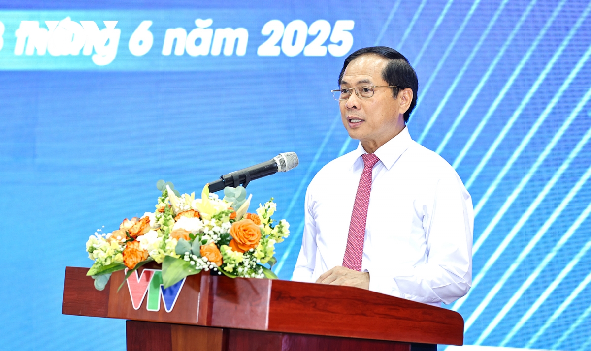 Đoàn thanh niên chính phủ tuyên dương 50 nhà báo trẻ tiêu biểu hình ảnh 3 Doan thanh nien chinh phu tuyen duong 50 nha bao tre tieu bieu hinh anh 3
