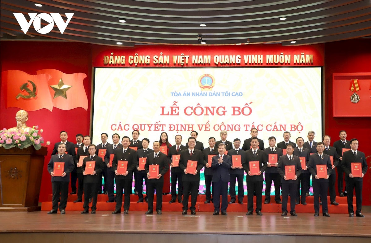 Bổ nhiệm 3 chánh án tòa phúc thẩm và 26 chánh án TAND cấp tỉnh mới sau sáp nhập
