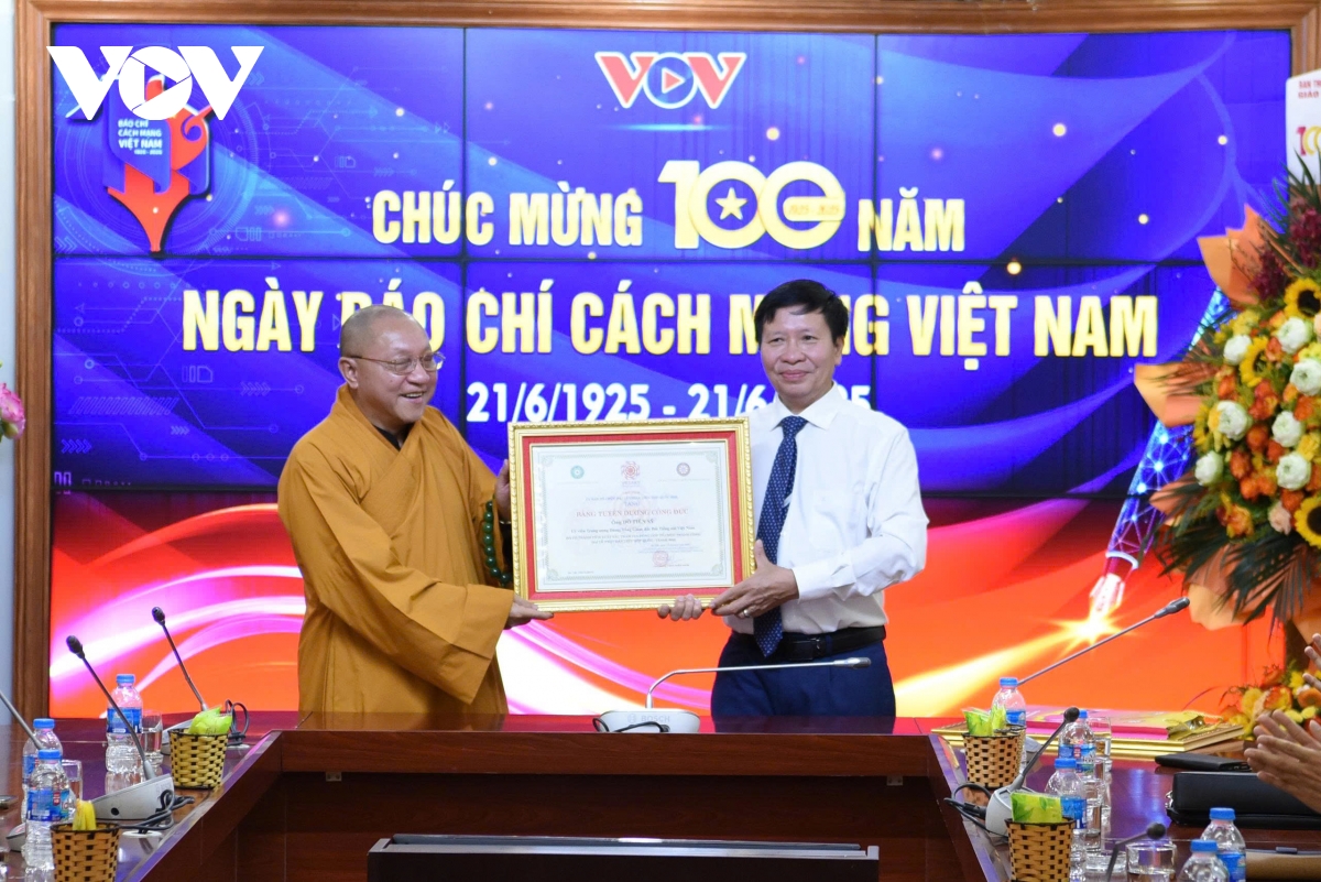 nhieu bo, nganh, dia phuong chuc mung vov nhan ngay bao chi cach mang viet nam hinh anh 21