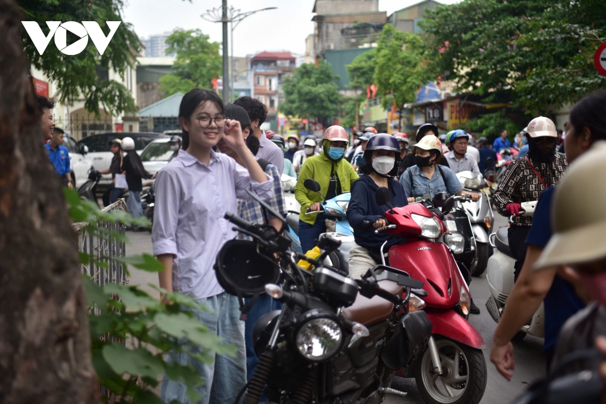 giao thong diem thi thcs khuong Dinh, thanh xuan tac nghen truoc gio lam thu tuc hinh anh 9