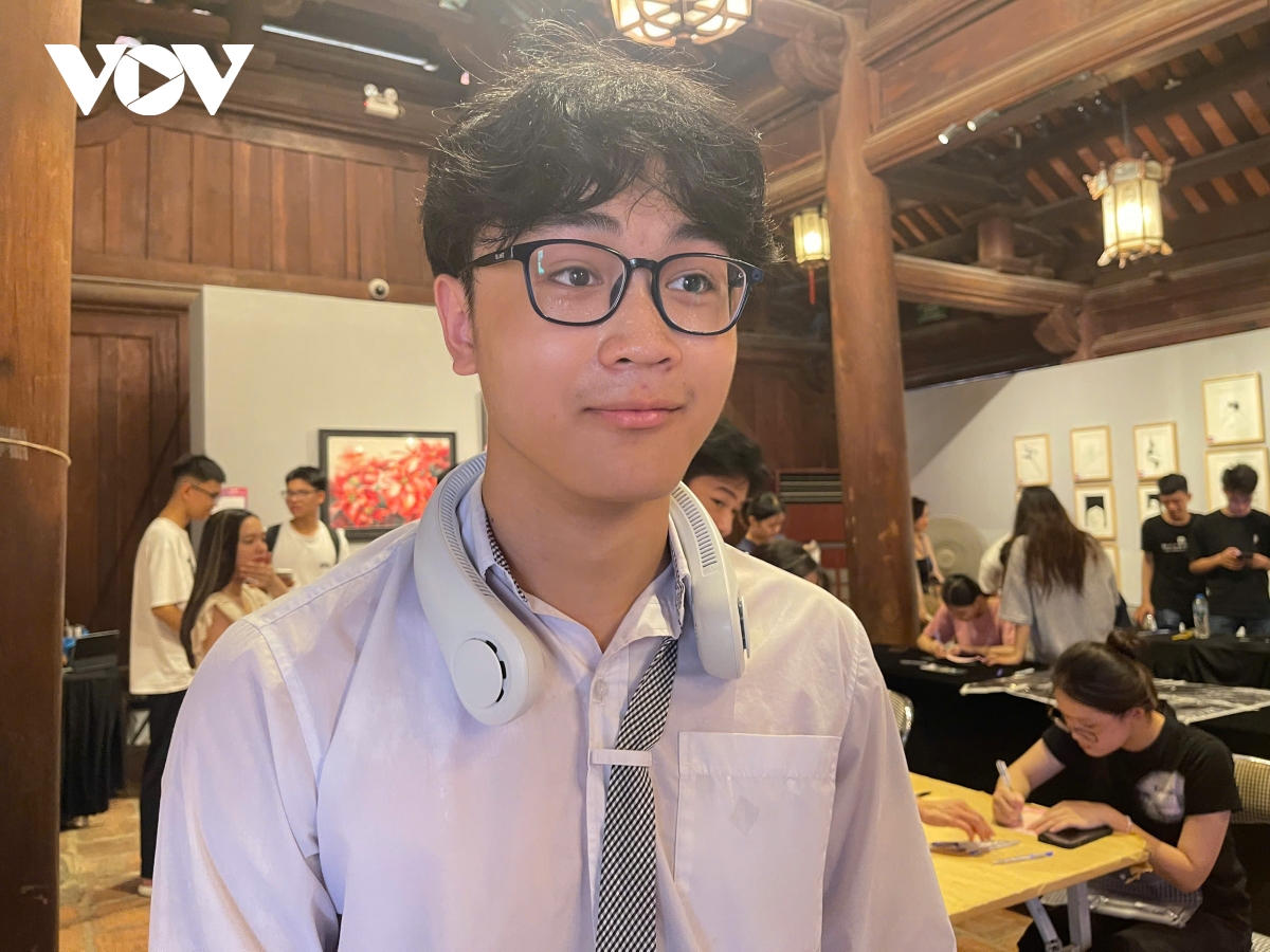 sỹ tử đổ về văn miếu cầu may trước kỳ thi quan trọng hình ảnh 8 sy tu do ve van mieu cau may truoc ky thi quan trong hinh anh 8