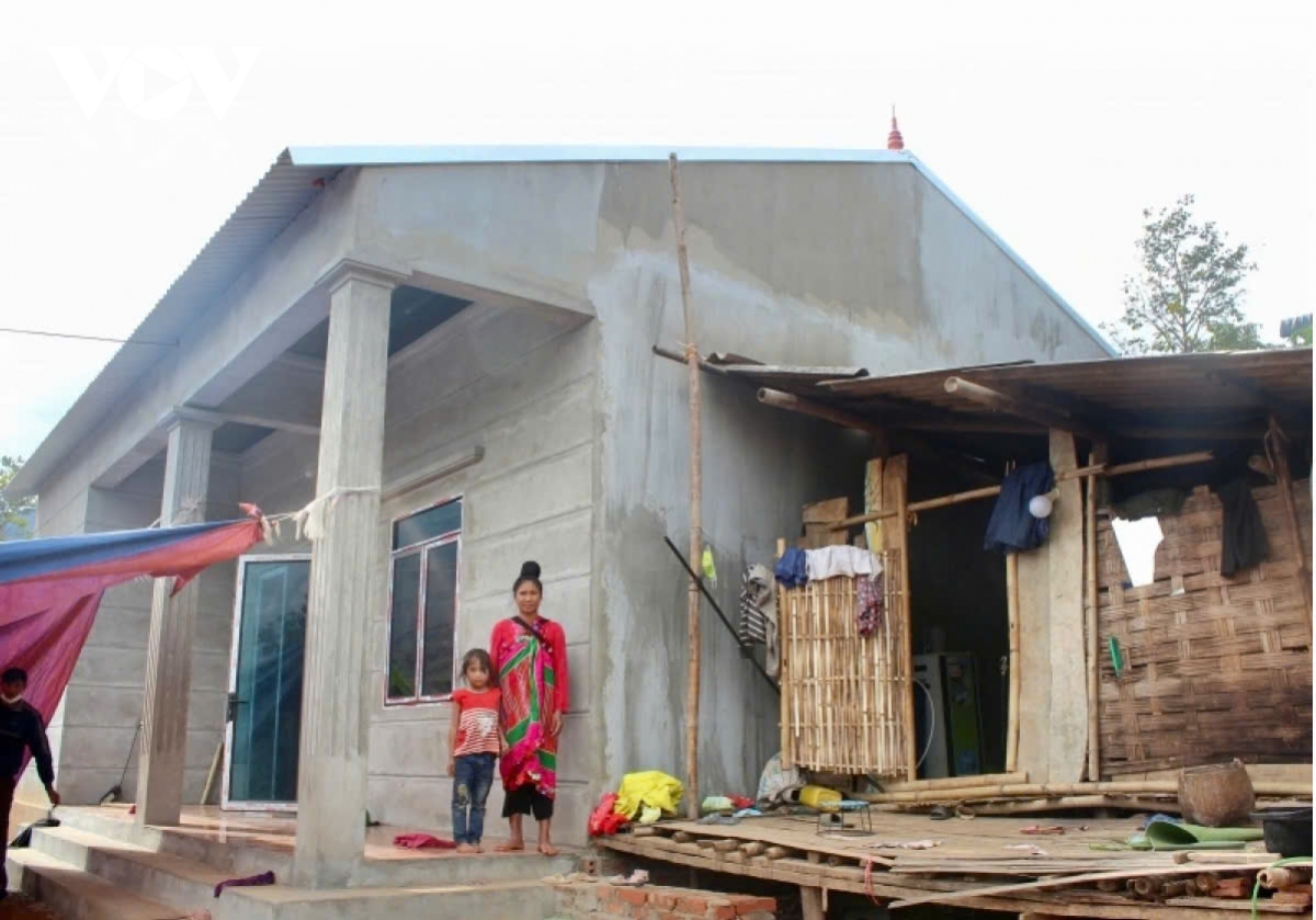 xóa nhà tạm ở sơn la biểu hiện sinh động của lòng dân ý Đảng hình ảnh 1 xoa nha tam o son la bieu hien sinh dong cua long dan y Dang hinh anh 1