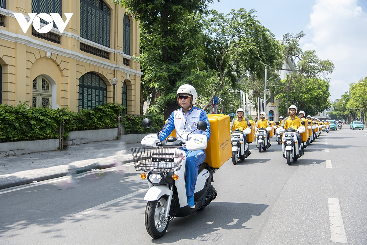 honda việt nam bàn giao hơn 200 xe máy điện cho bưu điện phục vụ chuyển phát hình ảnh 2 honda viet nam ban giao hon 200 xe may dien cho buu dien phuc vu chuyen phat hinh anh 2