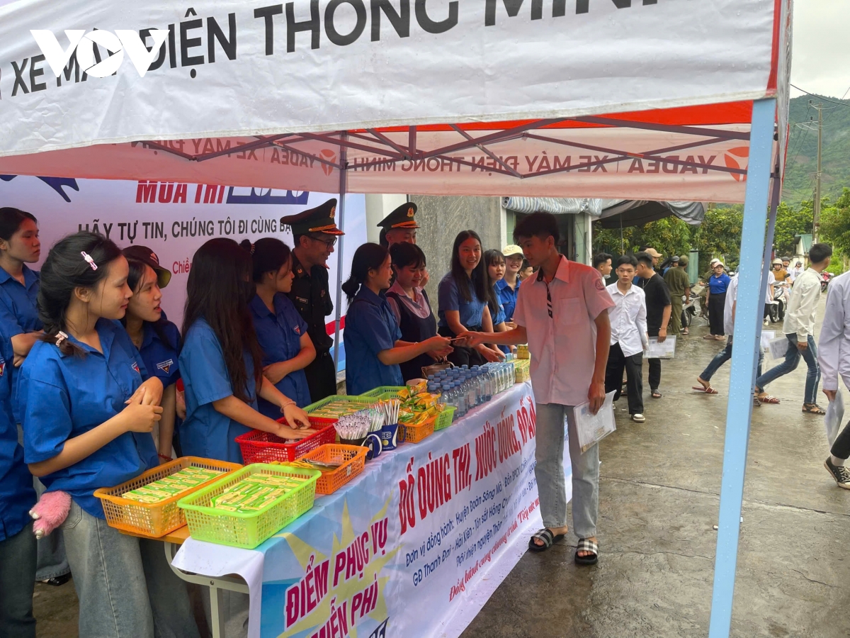 người lính biên phòng đồng hành cùng sĩ tử vùng cao biên giới sơn la hình ảnh 9 nguoi linh bien phong dong hanh cung si tu vung cao bien gioi son la hinh anh 9