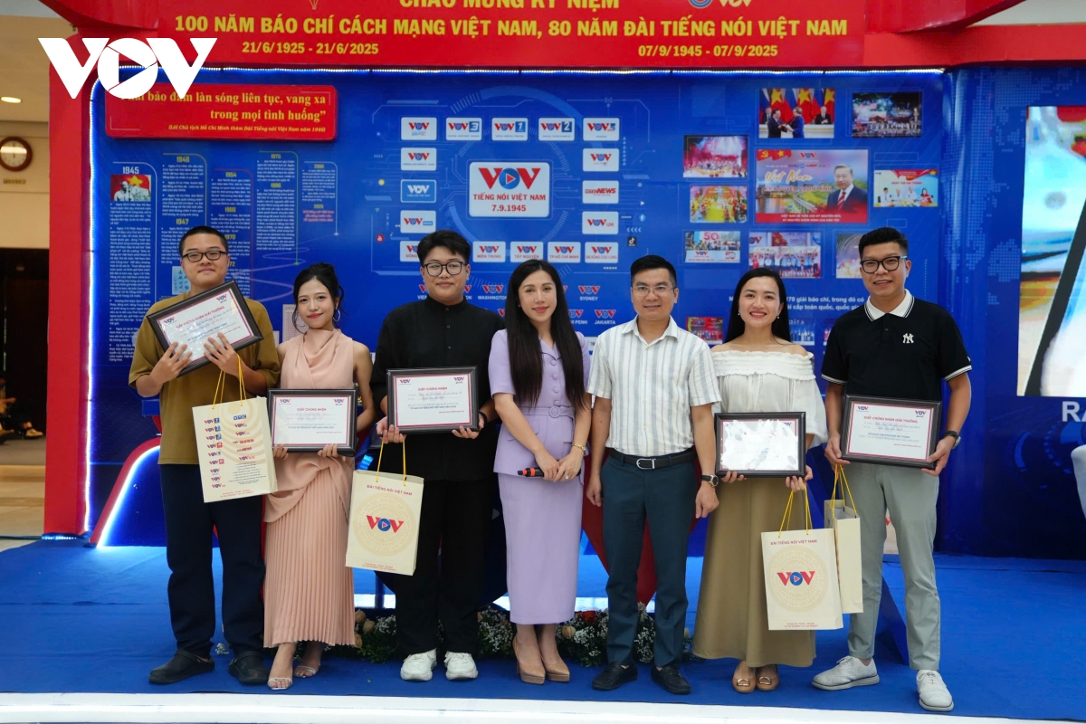 hoi bao toan quoc 2025 nhieu hoat dong soi noi tai gian trung bay cua vov hinh anh 11