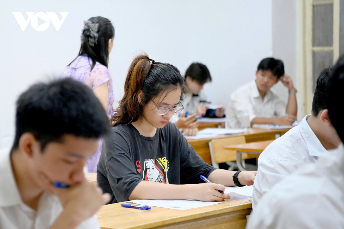 Kỳ thi tốt nghiệp THPT 2025: Hướng dẫn giải đề thi môn Ngữ văn