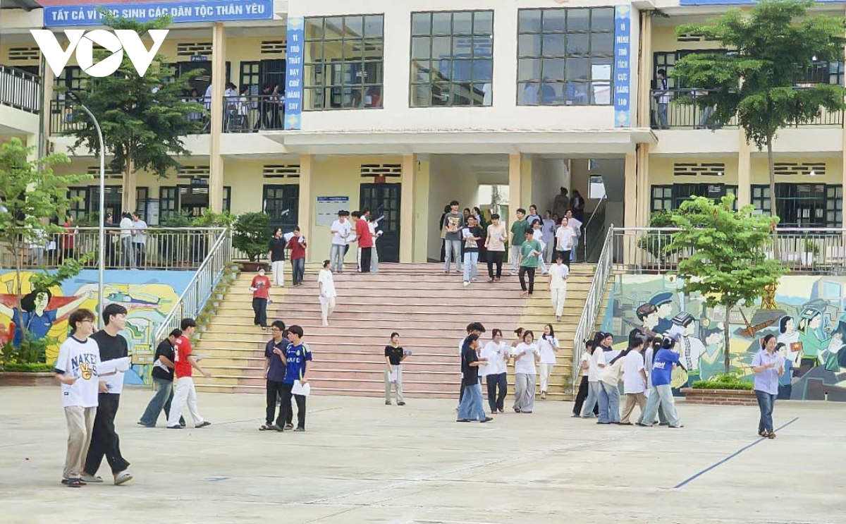 Điện biên, lai châu tổ chức kỳ thi tốt nghiệp thpt năm 2025 an toàn, nghiêm túc hình ảnh 1 Dien bien, lai chau to chuc ky thi tot nghiep thpt nam 2025 an toan, nghiem tuc hinh anh 1