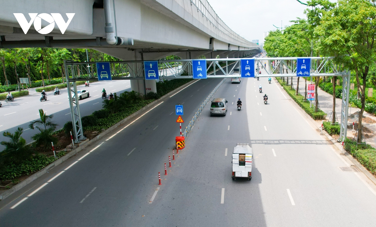 hà nội tổ chức giao thông đường phạm văn Đồng gây bất ngờ cho người dân hình ảnh 1 ha noi to chuc giao thong duong pham van Dong gay bat ngo cho nguoi dan hinh anh 1