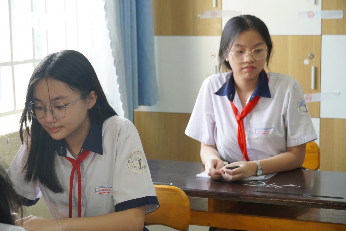 thí sinh tại tp.hcm bắt đầu bước vào kỳ thi lớp 10 hình ảnh 2 thi sinh tai tp.hcm bat dau buoc vao ky thi lop 10 hinh anh 2