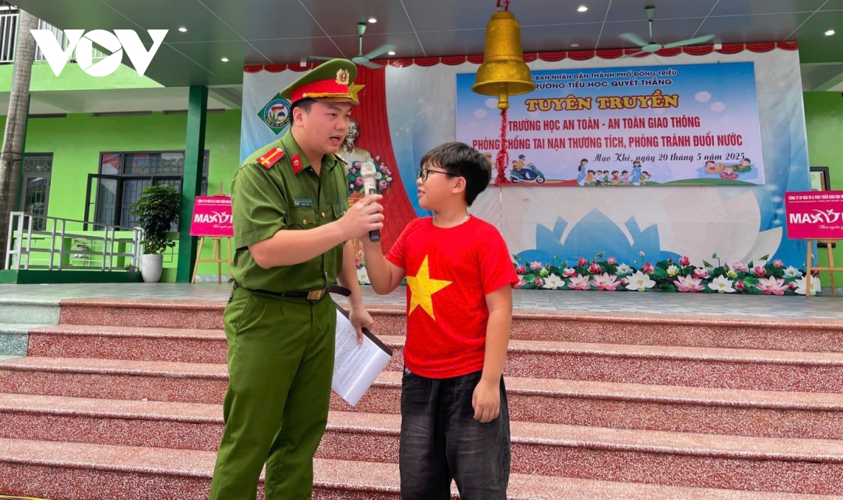 quảng ninh tăng cường giáo dục nâng cao ý thức chấp hành atgt ở lứa tuổi học sinh hình ảnh 1 quang ninh tang cuong giao duc nang cao y thuc chap hanh atgt o lua tuoi hoc sinh hinh anh 1