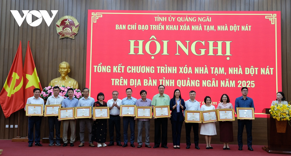 chuong trinh xoa nha tam, nha dot nat o quang ngai ve dich som 2 thang hinh anh 6